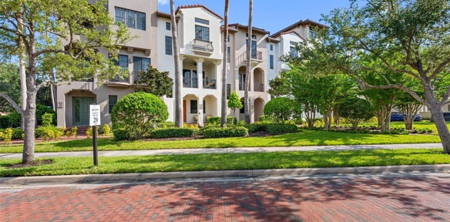 Touwnhouse à Tampa, Floride 2 chambres, 162.11 m2 № 2375726