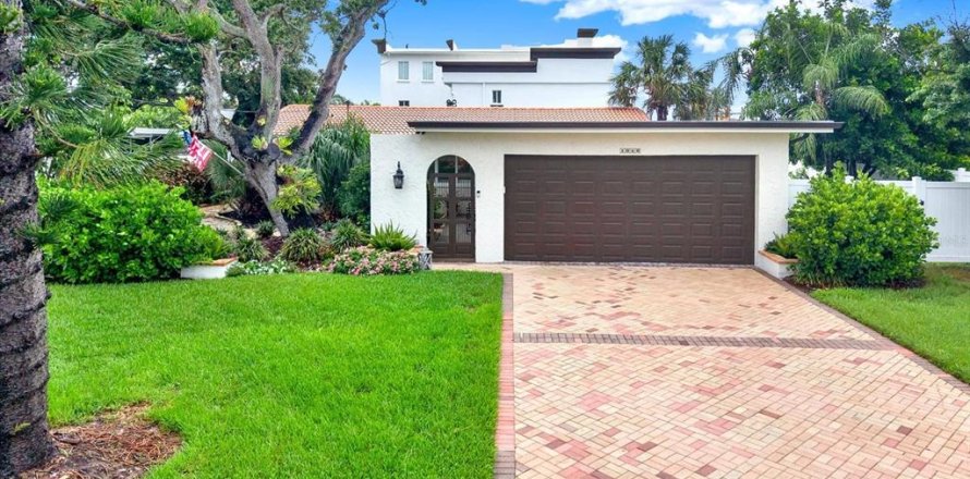 Casa en Belleair Beach, Florida 3 dormitorios, 217.48 m2 № 2280324