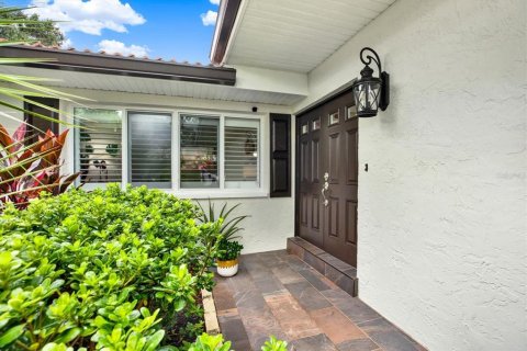 Casa en venta en Belleair Beach, Florida, 3 dormitorios, 217.48 m2 № 2280324 - foto 3