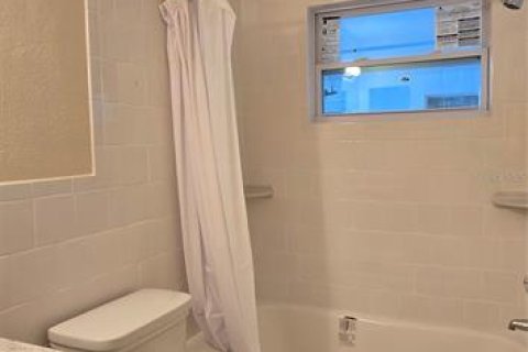 Casa en venta en Largo, Florida, 4 dormitorios, 151.62 m2 № 1902437 - foto 14