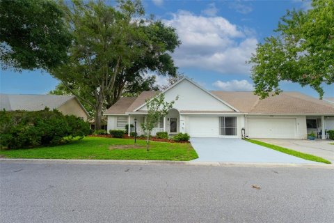 Villa ou maison à Ocala, Floride 2 chambres, 173.45 m2 № 2234603