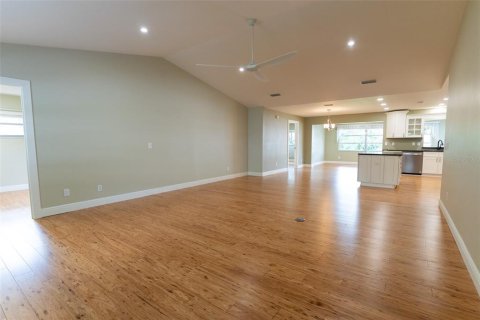Villa ou maison à vendre à Ocala, Floride: 2 chambres, 173.45 m2 № 2234603 - photo 6