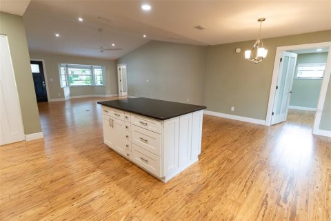 Villa ou maison à vendre à Ocala, Floride: 2 chambres, 173.45 m2 № 2234603 - photo 12