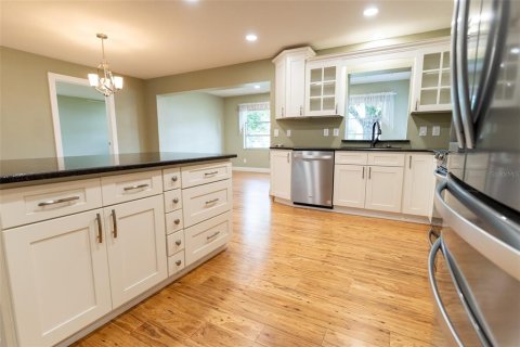 Villa ou maison à vendre à Ocala, Floride: 2 chambres, 173.45 m2 № 2234603 - photo 15