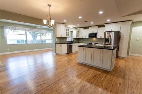 Villa ou maison à vendre à Ocala, Floride: 2 chambres, 173.45 m2 № 2234603 - photo 9