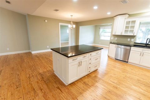Villa ou maison à vendre à Ocala, Floride: 2 chambres, 173.45 m2 № 2234603 - photo 11