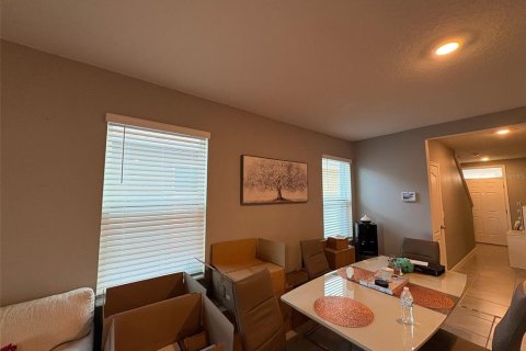 Villa ou maison à vendre à Deltona, Floride: 5 chambres, 227.42 m2 № 2399215 - photo 6