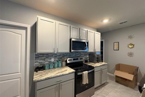 Villa ou maison à vendre à Deltona, Floride: 5 chambres, 227.42 m2 № 2399215 - photo 8