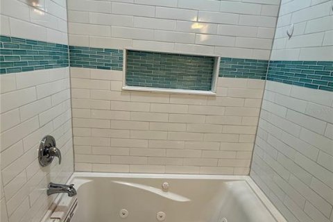 Condo in Ocoee, Florida, 2 bedrooms  № 1916075 - photo 13