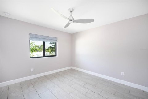 House in Rotonda, Florida 4 bedrooms, 192.4 sq.m. № 1907945 - photo 22