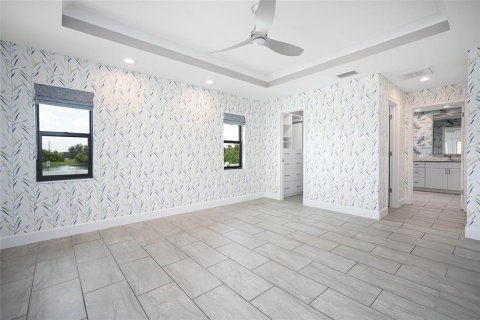 House in Rotonda, Florida 4 bedrooms, 192.4 sq.m. № 1907945 - photo 15