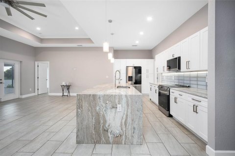 House in Rotonda, Florida 4 bedrooms, 192.4 sq.m. № 1907945 - photo 8