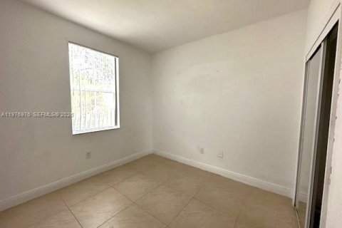 Снять в аренду виллу или дом в Хомстед, Флорида 3 спальни, 114.73м2, № 2045980 - фото 7