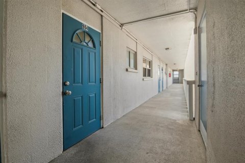 Copropriété à vendre à Sebring, Floride: 2 chambres, 103.68 m2 № 2142154 - photo 5