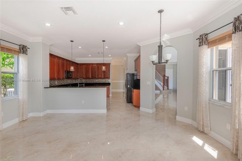 House in Miramar, Florida 5 bedrooms, 306.11 sq.m. № 1839679 - photo 14
