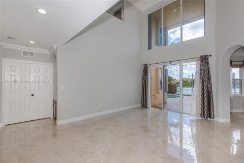 House in Miramar, Florida 5 bedrooms, 306.11 sq.m. № 1839679 - photo 4