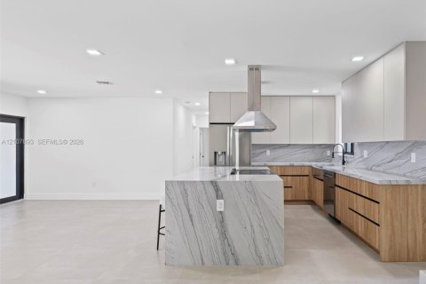 Villa ou maison à vendre à Miami, Floride: 5 chambres, 204.48 m2 № 2421073 - photo 13