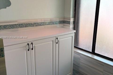 House in Miami, Florida 3 bedrooms, 167.87 sq.m. № 1950775 - photo 9