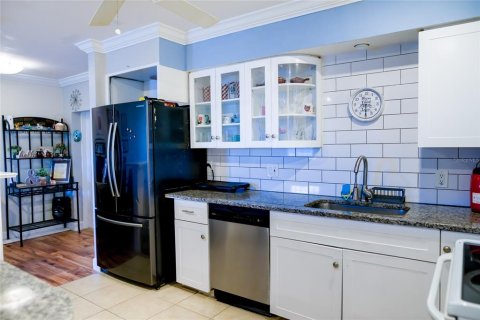 Villa ou maison à vendre à Bradenton, Floride: 3 chambres, 113.62 m2 № 1842130 - photo 14