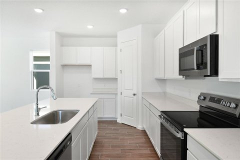 Casa en venta en Dundee, Florida, 4 dormitorios, 224.27 m2 № 2156329 - foto 5