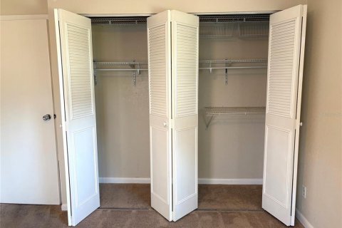 Condominio en alquiler en Sun City Center, Florida, 2 dormitorios, 91.42 m2 № 2099245 - foto 16
