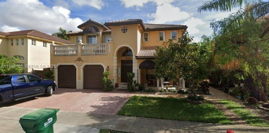 Дом в Майами, Флорида 4 спальни, 295.15м2 № 2048291