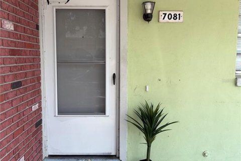 Condo à Orlando, Floride, 2 chambres  № 2415567