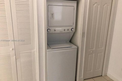 Condominio en alquiler en Homestead, Florida, 3 dormitorios, 109.81 m2 № 1997463 - foto 6