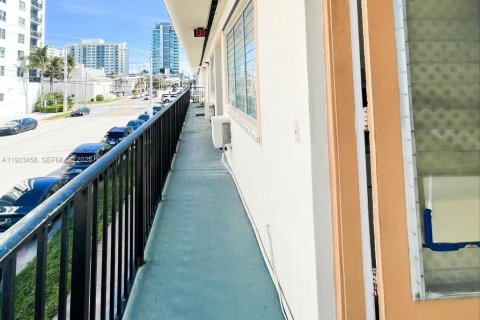 Copropriété à vendre à Miami Beach, Floride: 1 chambre, 63.08 m2 № 1977471 - photo 21