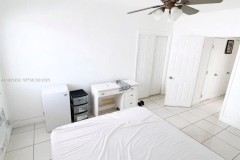 Copropriété à vendre à Miami Beach, Floride: 1 chambre, 63.08 m2 № 1977471 - photo 10