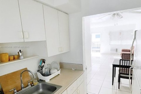 Copropriété à vendre à Miami Beach, Floride: 1 chambre, 63.08 m2 № 1977471 - photo 3