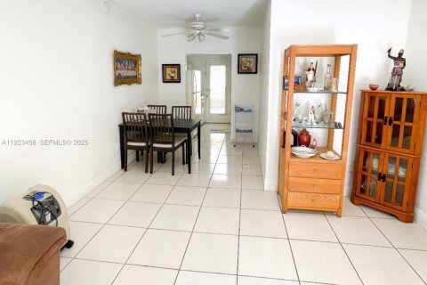 Copropriété à vendre à Miami Beach, Floride: 1 chambre, 63.08 m2 № 1977471 - photo 9