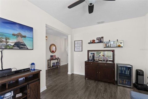 Villa ou maison à vendre à Orlando, Floride: 4 chambres, 249.26 m2 № 2237966 - photo 4
