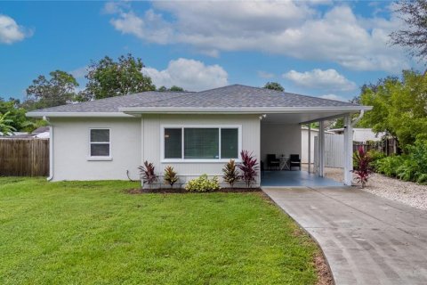 Villa ou maison à Sarasota, Floride 2 chambres, 81.75 m2 № 2410635
