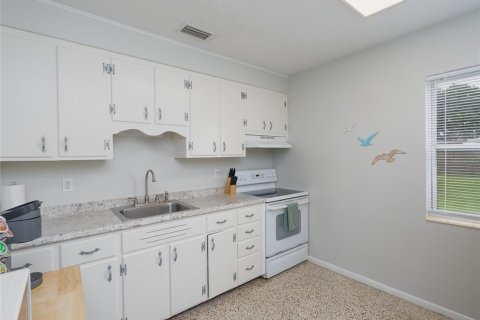 Villa ou maison à vendre à Sarasota, Floride: 2 chambres, 81.75 m2 № 2410635 - photo 12