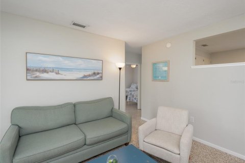 Villa ou maison à vendre à Sarasota, Floride: 2 chambres, 81.75 m2 № 2410635 - photo 7