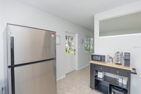 Villa ou maison à vendre à Sarasota, Floride: 2 chambres, 81.75 m2 № 2410635 - photo 15
