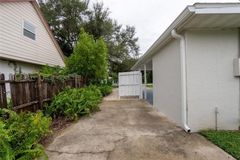 Villa ou maison à vendre à Sarasota, Floride: 2 chambres, 81.75 m2 № 2410635 - photo 27