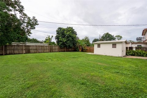 Villa ou maison à vendre à Sarasota, Floride: 2 chambres, 81.75 m2 № 2410635 - photo 30