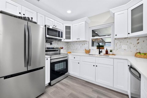 Villa ou maison à vendre à Tampa, Floride: 2 chambres, 93.65 m2 № 2350188 - photo 5