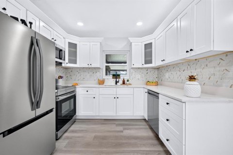 Villa ou maison à vendre à Tampa, Floride: 2 chambres, 93.65 m2 № 2350188 - photo 4