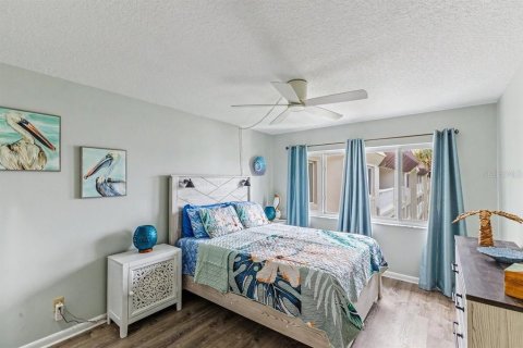Condo in New Smyrna Beach, Florida, 1 bedroom  № 2294896 - photo 2