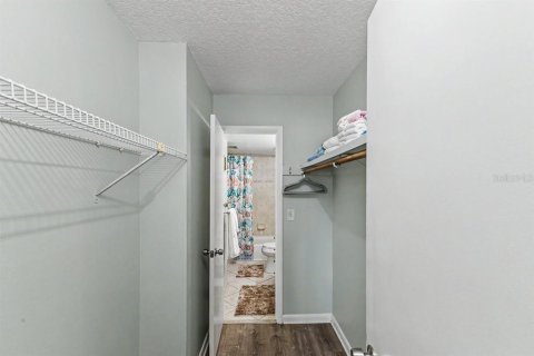 Condo in New Smyrna Beach, Florida, 1 bedroom  № 2294896 - photo 14