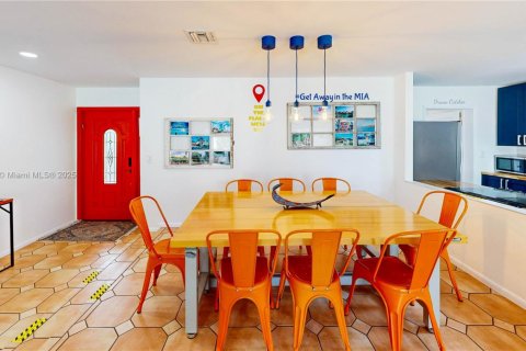 Купить виллу или дом в Майами, Флорида 4 спальни, 143.26м2, № 1845593 - фото 13