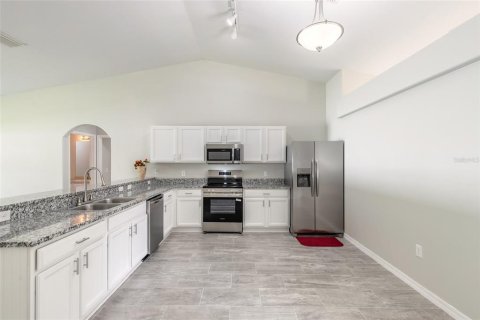 Villa ou maison à vendre à Palm Coast, Floride: 5 chambres, 222.13 m2 № 2277202 - photo 10