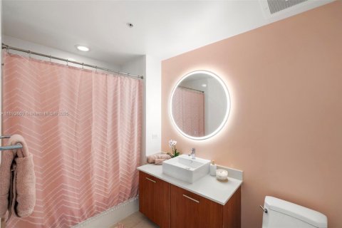 Купить кондоминиум в Майами, Флорида 2 спальни, 109.72м2, № 1947382 - фото 16