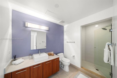 Купить кондоминиум в Майами, Флорида 2 спальни, 109.72м2, № 1947382 - фото 22