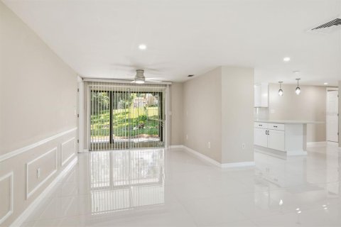 House in Hudson, Florida 3 bedrooms, 141.12 sq.m. № 2337423 - photo 19