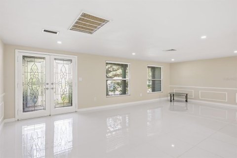 House in Hudson, Florida 3 bedrooms, 141.12 sq.m. № 2337423 - photo 12
