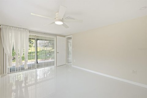House in Hudson, Florida 3 bedrooms, 141.12 sq.m. № 2337423 - photo 21